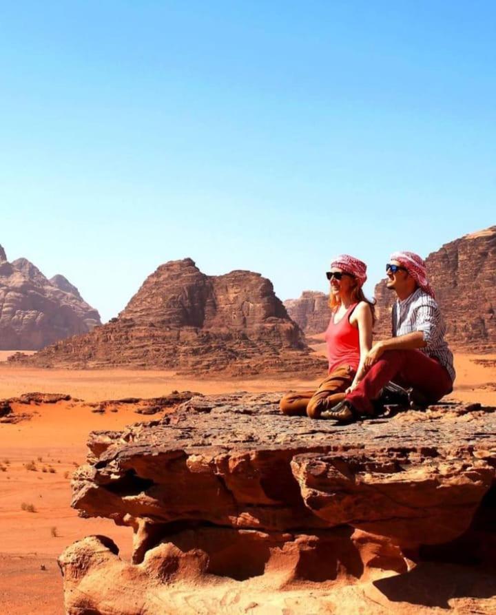 Апартаменты Saleem With Jeep Tour Вади-Рам Экстерьер фото